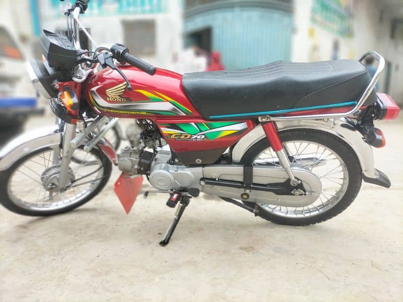 Honda cD70cc 4