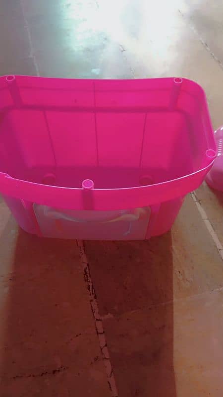 THIS IS A MINI KITCHEN SETS FOR GIRLS. 0