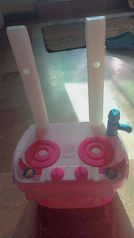 THIS IS A MINI KITCHEN SETS FOR GIRLS. 2