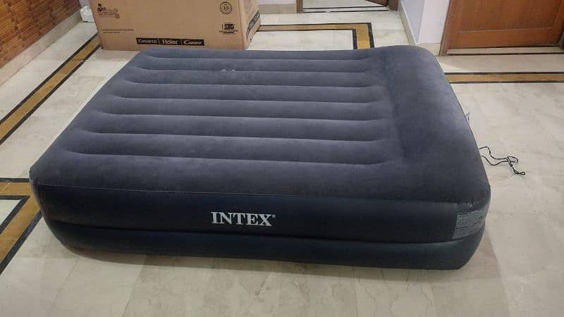 INTEX AIR mattress 0