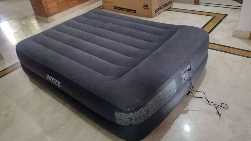 INTEX AIR mattress 4