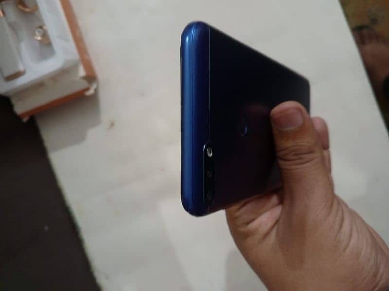 Huawei Honor 8 Pro 1