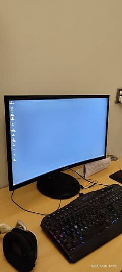 Samsung 24' Curved Monitor