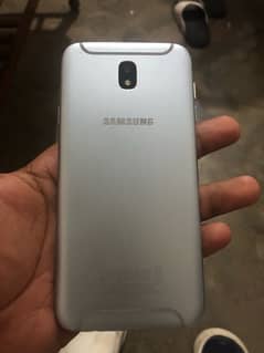 sumsung galaxy j7 pro