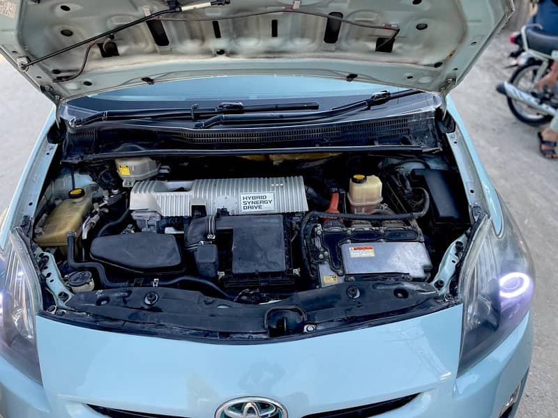 Toyota Prius 2011 8