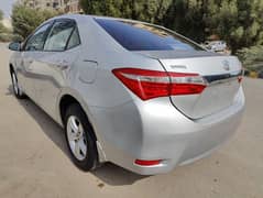 Toyota Corolla GLi 2016 - Silver - 70,000 KM - Excellent Condition!