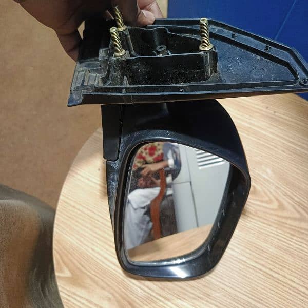 Side Mirror 0