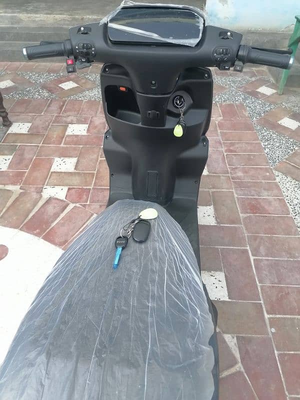 Evee gen z scooter 1