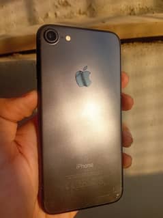 iPhone 7 128gb with Box PTA approved