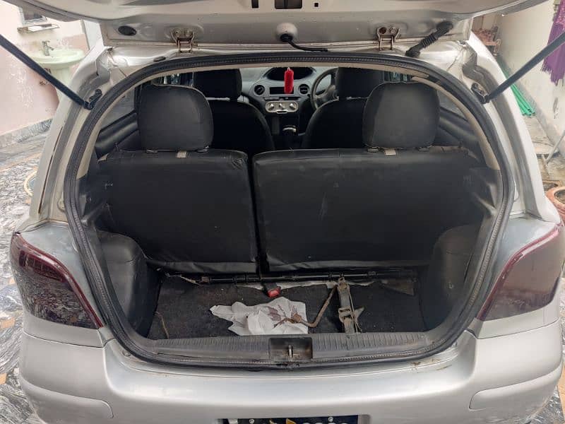 Toyota Vitz 2003 7