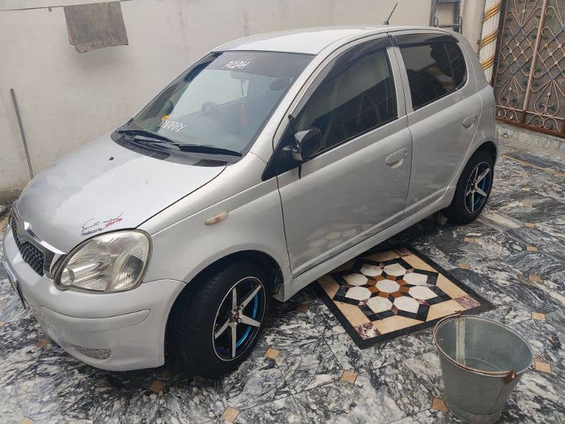 Toyota Vitz 2003 9