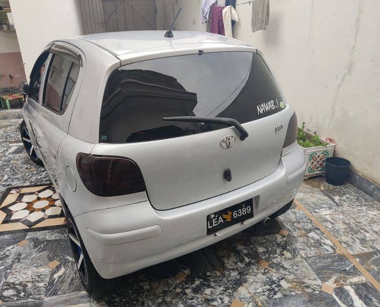 Toyota Vitz 2003 10