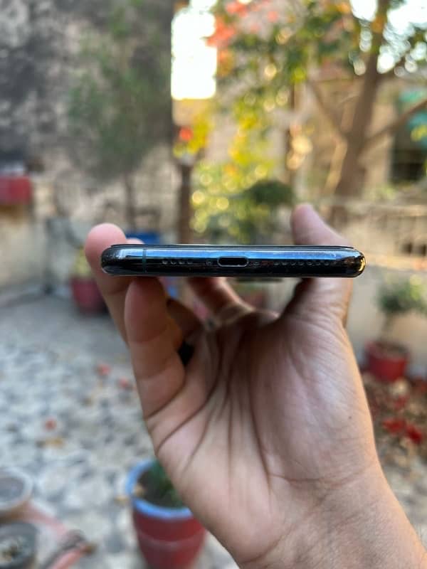 Iphone 11 pro max 6