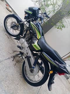 Honda 125 deluxe for sale in 5 gear