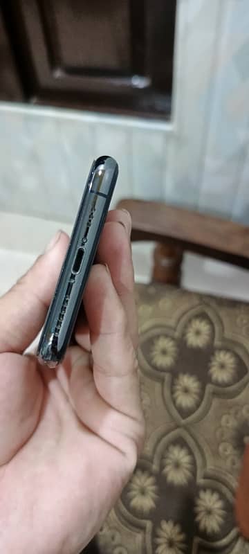 iPhone xs 1