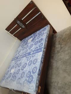 5 month used urgent sel bedroom set