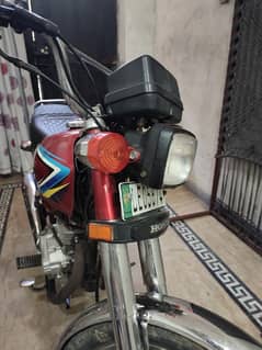 Honda 125 model 2019 biomatric available all dacmnets clear