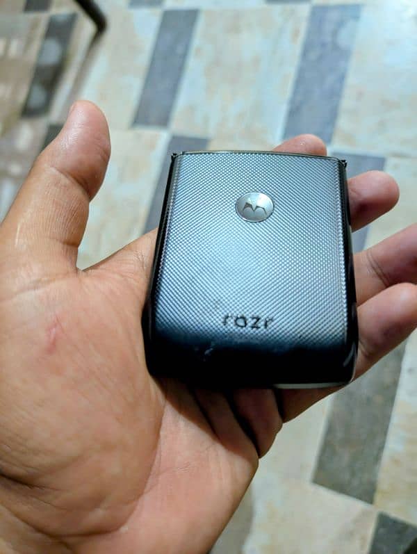 Motorola RAZR 6+128 2