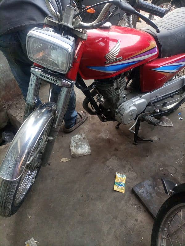 Honda 125 Karachi 2010 1