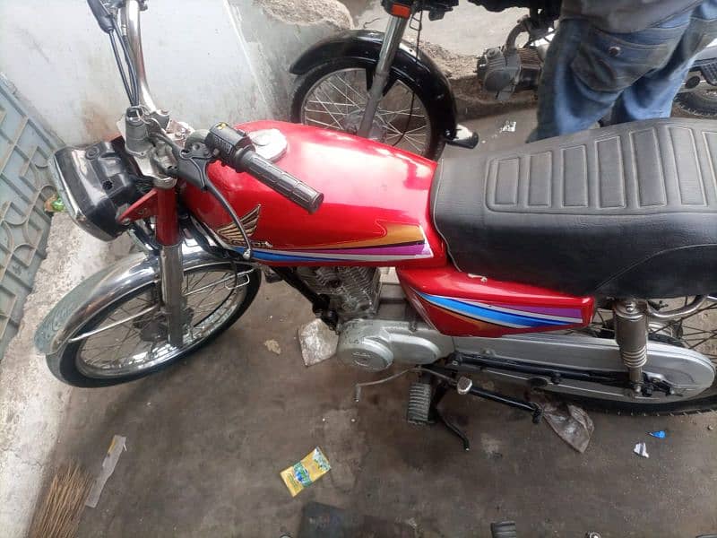 Honda 125 Karachi 2010 3