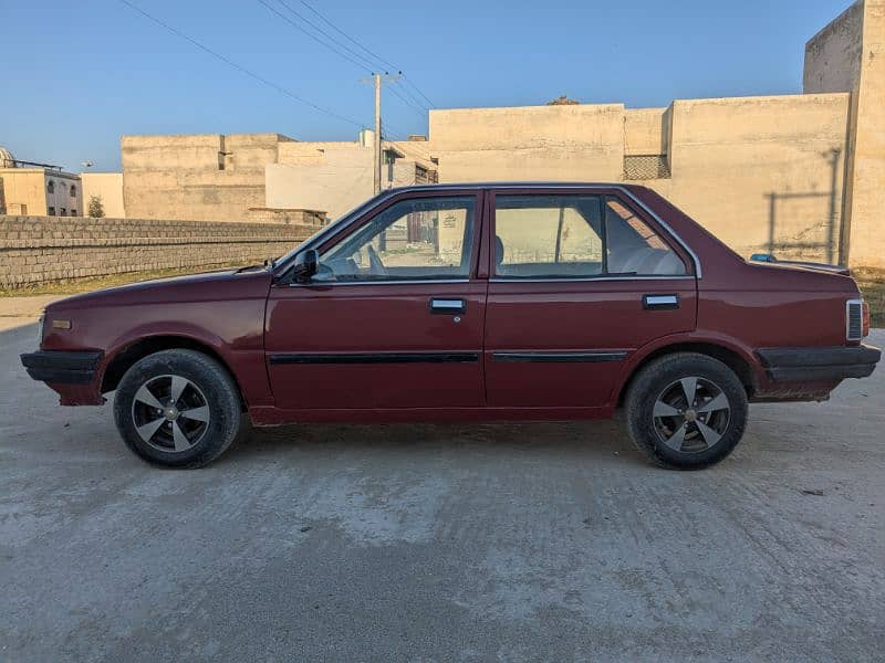 Nissan Sunny 1985 3