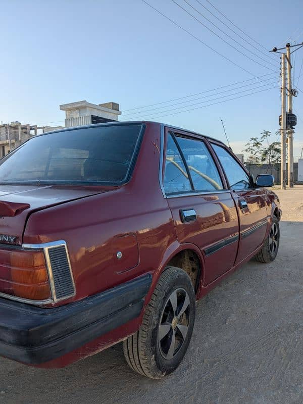 Nissan Sunny 1985 7