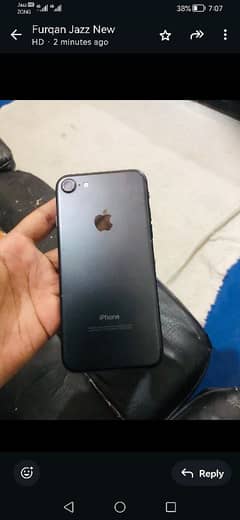 iPhone 7 non pta Just finger NH chalta baqi pack fhone ha 03262854510