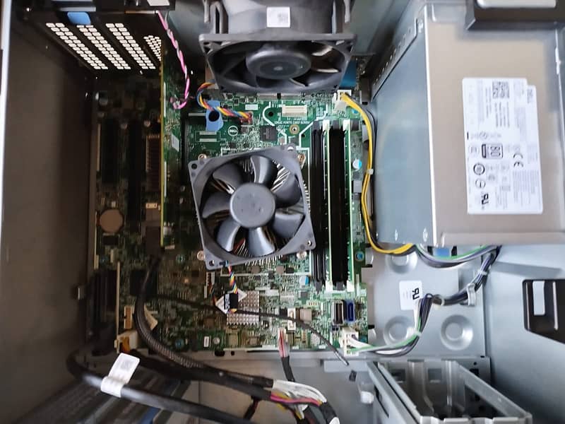 Dell T130 /E3 1220 V6 (Barbone Only) 1