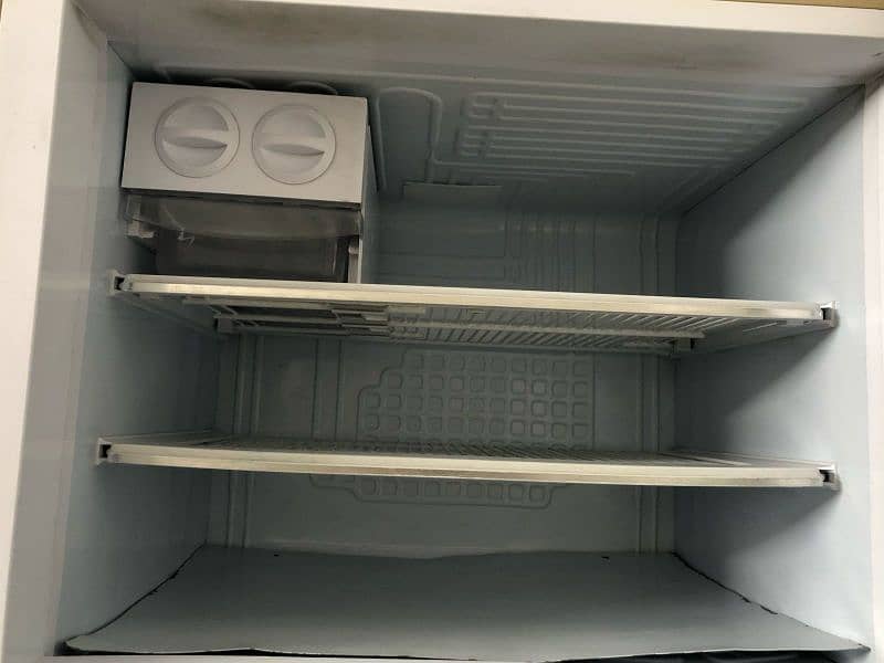 refrigerator /fridge 1