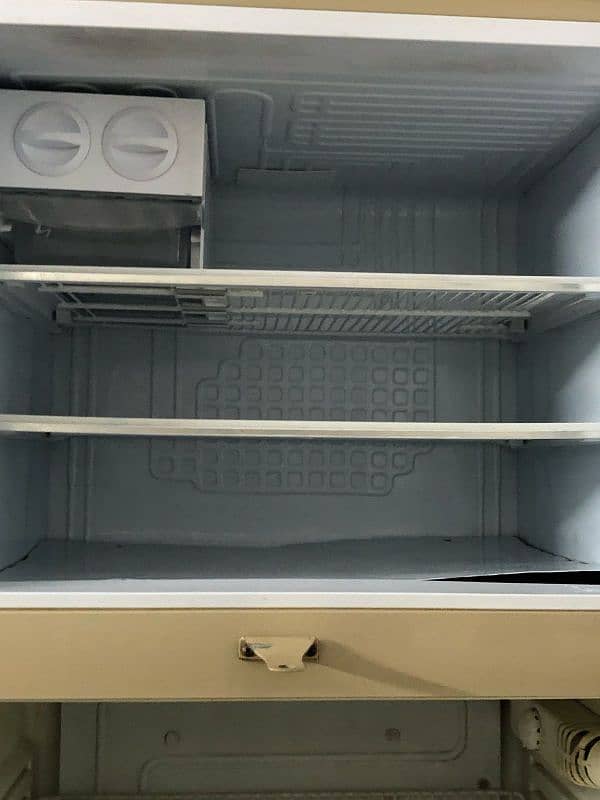 refrigerator /fridge 10