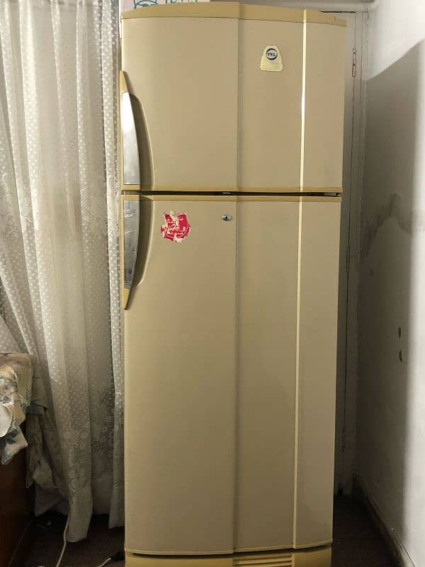 refrigerator /fridge 13