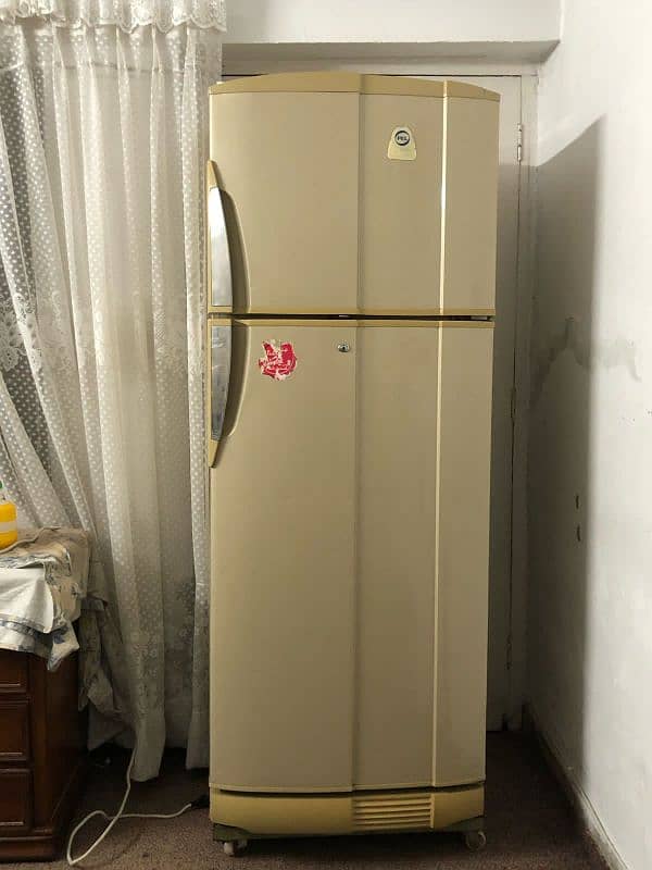 refrigerator /fridge 16