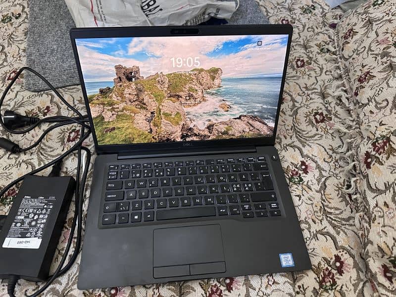Dell Latitude 7400 Laptop Slightly Used 3