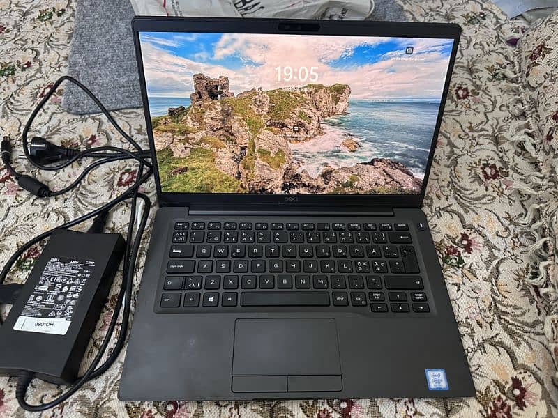 Dell Latitude 7400 Laptop Slightly Used 6