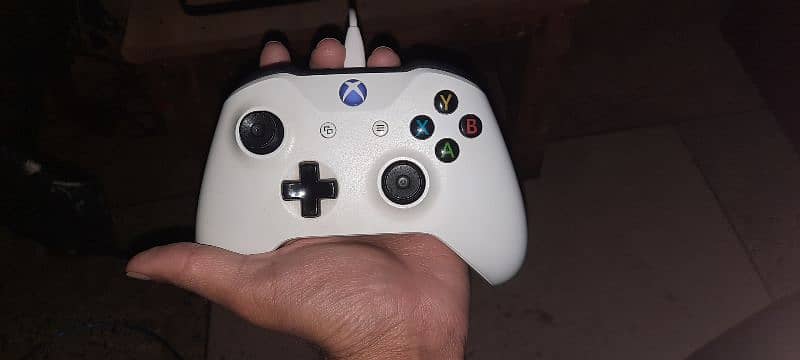 X box one s 500 GB 3