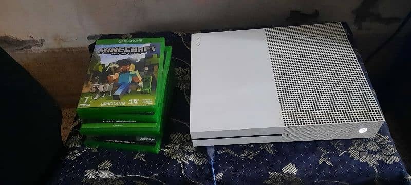 X box one s 500 GB 0