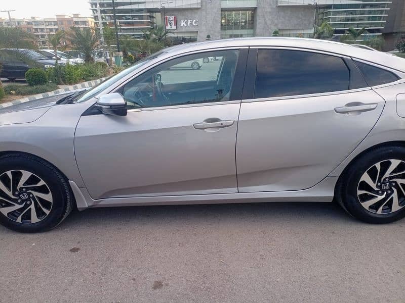 Honda Civic Oriel 2018 8