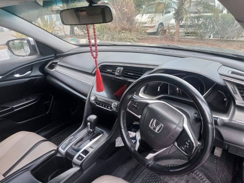 Honda Civic Oriel 2018 10