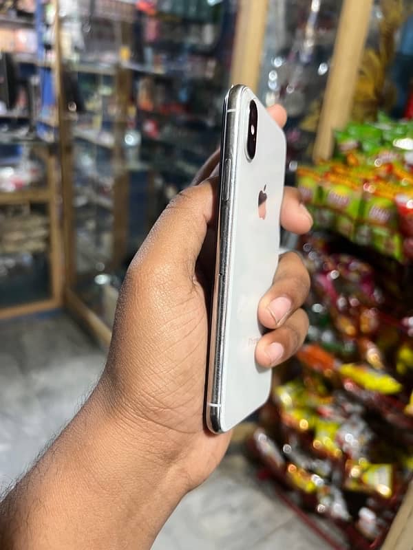 iPhone x 4