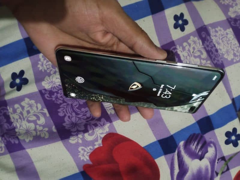 all OK 10/9 condition koi issue nhii hai daul sim 3