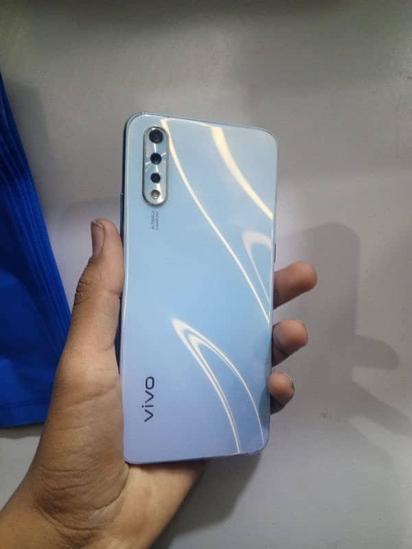 VIVO S1 1