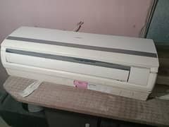 Haier split 1Ton urgent sale