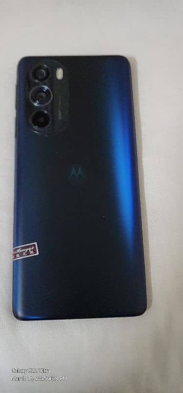 Motorola edge 30 pro 8+2 gb ram ,512 storage ,snap gen 1 1