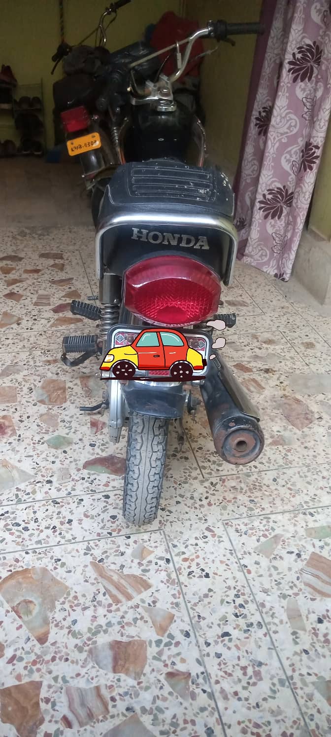 Honda CG 125 2017/18 3