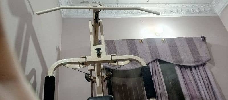 Gym item: Butterfly machine for multiple purpose 3