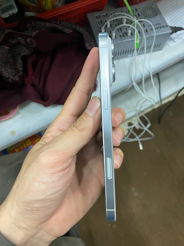 iphone 16 pro max iClouded 4