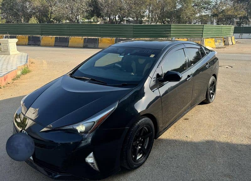 Toyota Prius 2016 1