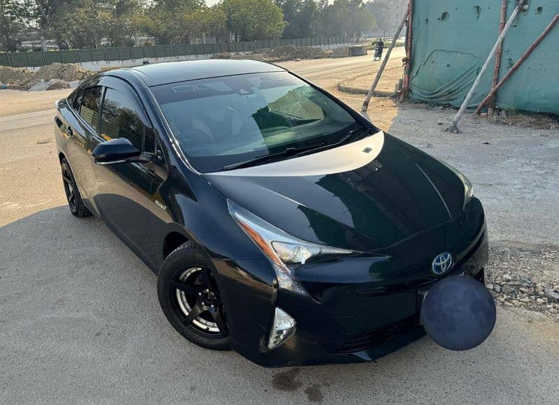 Toyota Prius 2016 3