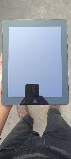 Ipad4 11560mah all original all ok urgent sale need cash long battery