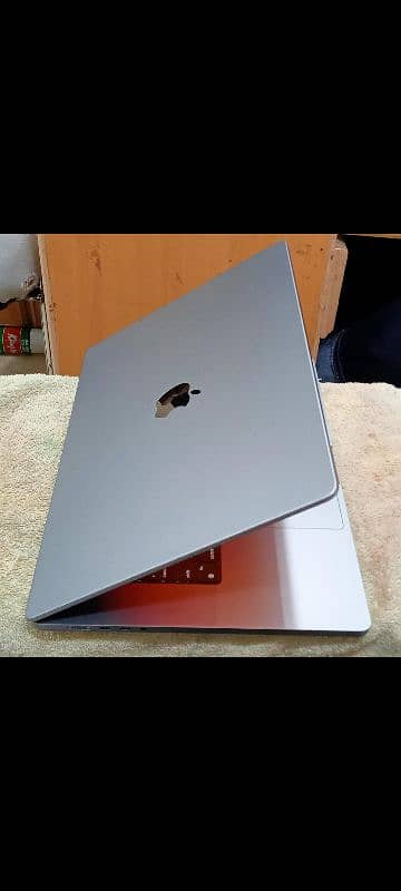 MacBook M2 Pro 2023 16GB 512GB 16" Display MNW83LL/A With Box 12